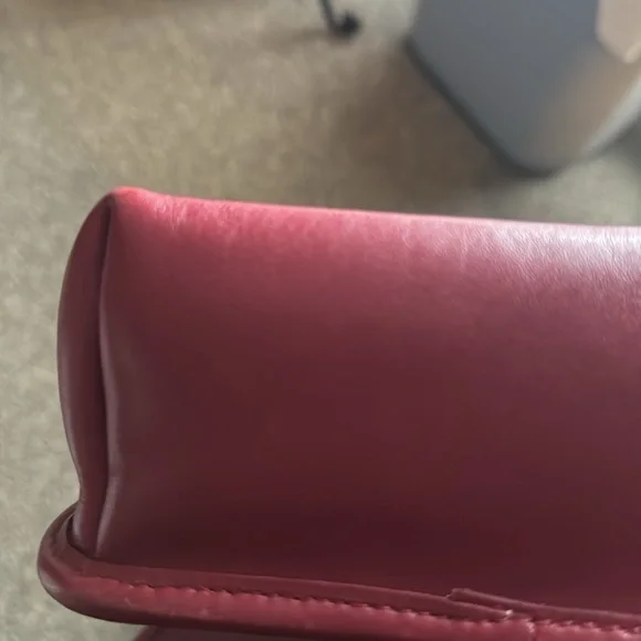 Coach 7 5/8 Vintage flap bag in mint condition wide and strap 21.5 inches long. - Picture 9 of 16